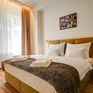 Otel Karlova ****