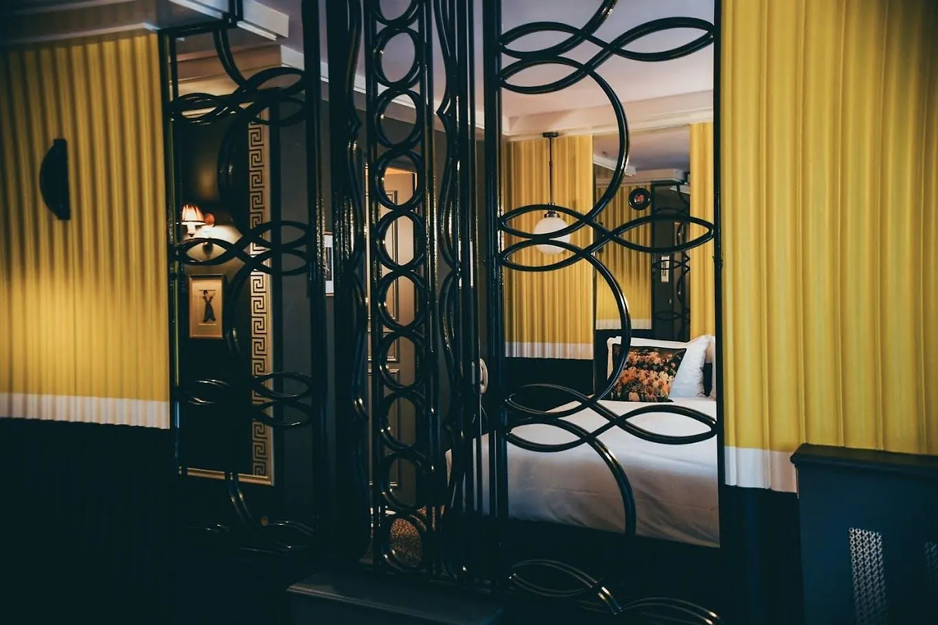 ***  La Mondaine Hotel Paris France